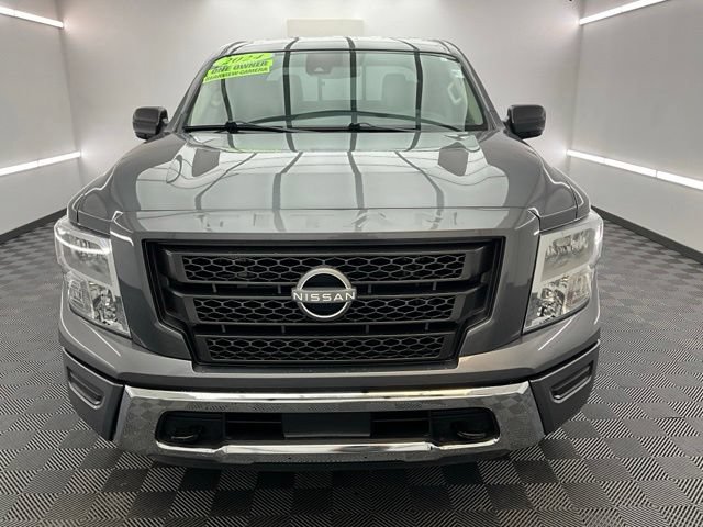 Used 2024 Nissan Titan SV AWD/4WD image 2