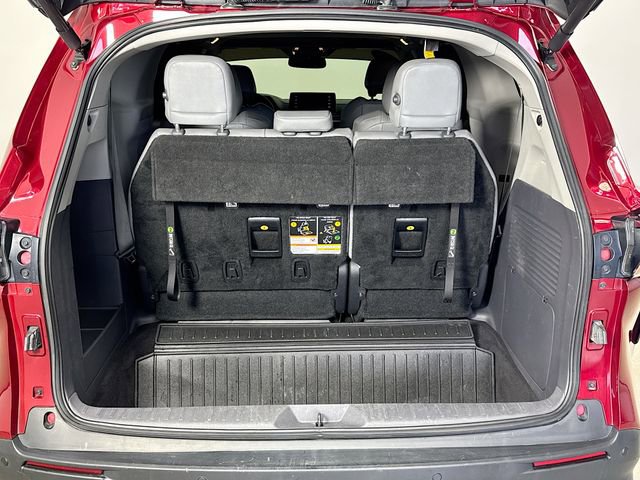Used 2022 Toyota Sienna XLE image 27