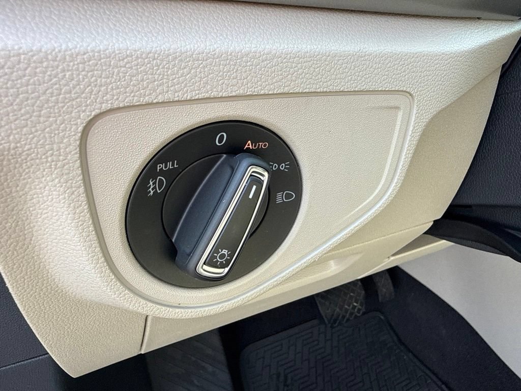 Used 2019 Volkswagen Atlas SEL AWD/4WD image 25