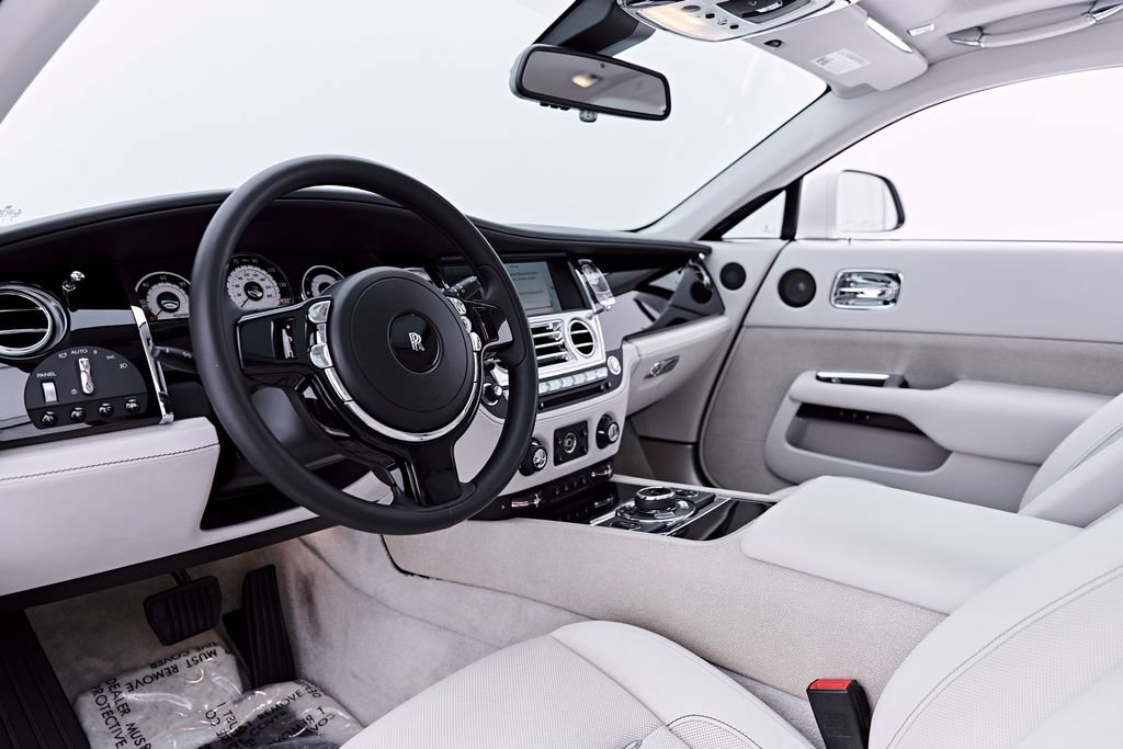 Used 2014 Rolls-Royce Wraith RWD image 2