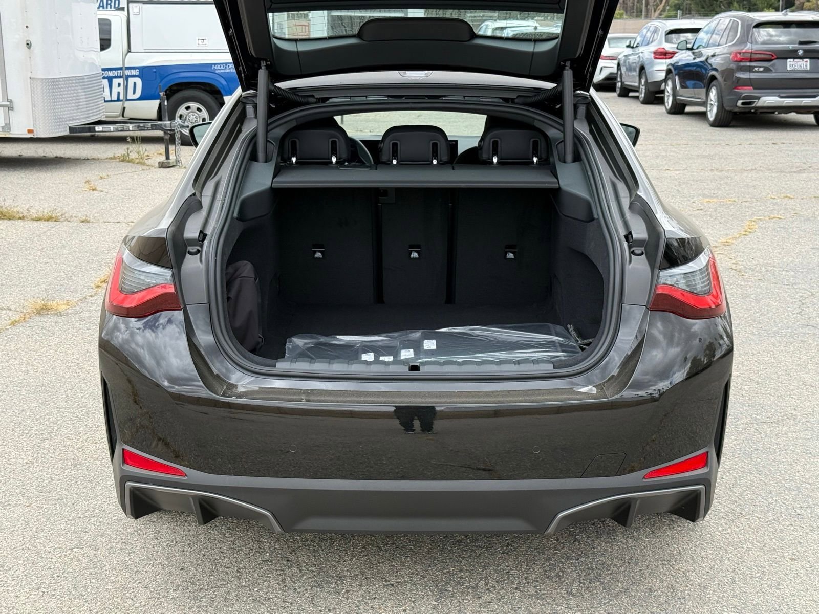 New 2026 BMW i4 eDrive40 w/ Driving Assistance Package RWD image 16