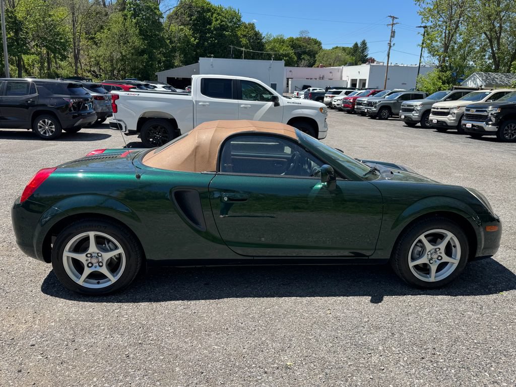 Used 2002 Toyota MR2 w/ Leather Pkg RWD image 7