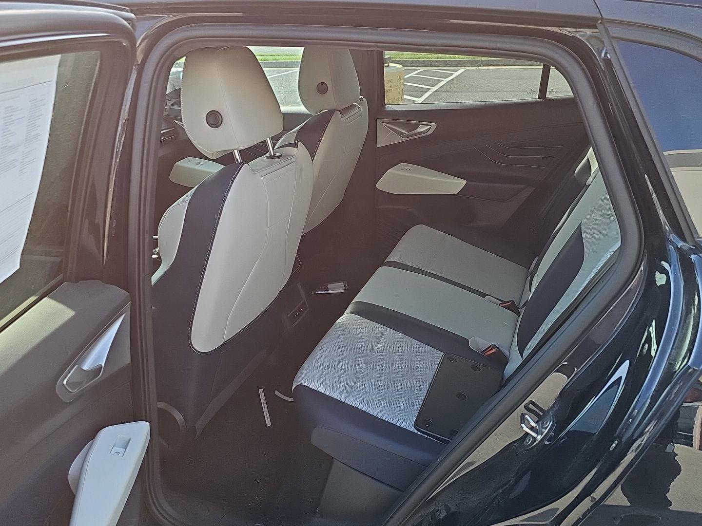 Used 2023 Volkswagen ID.4 Pro S image 12