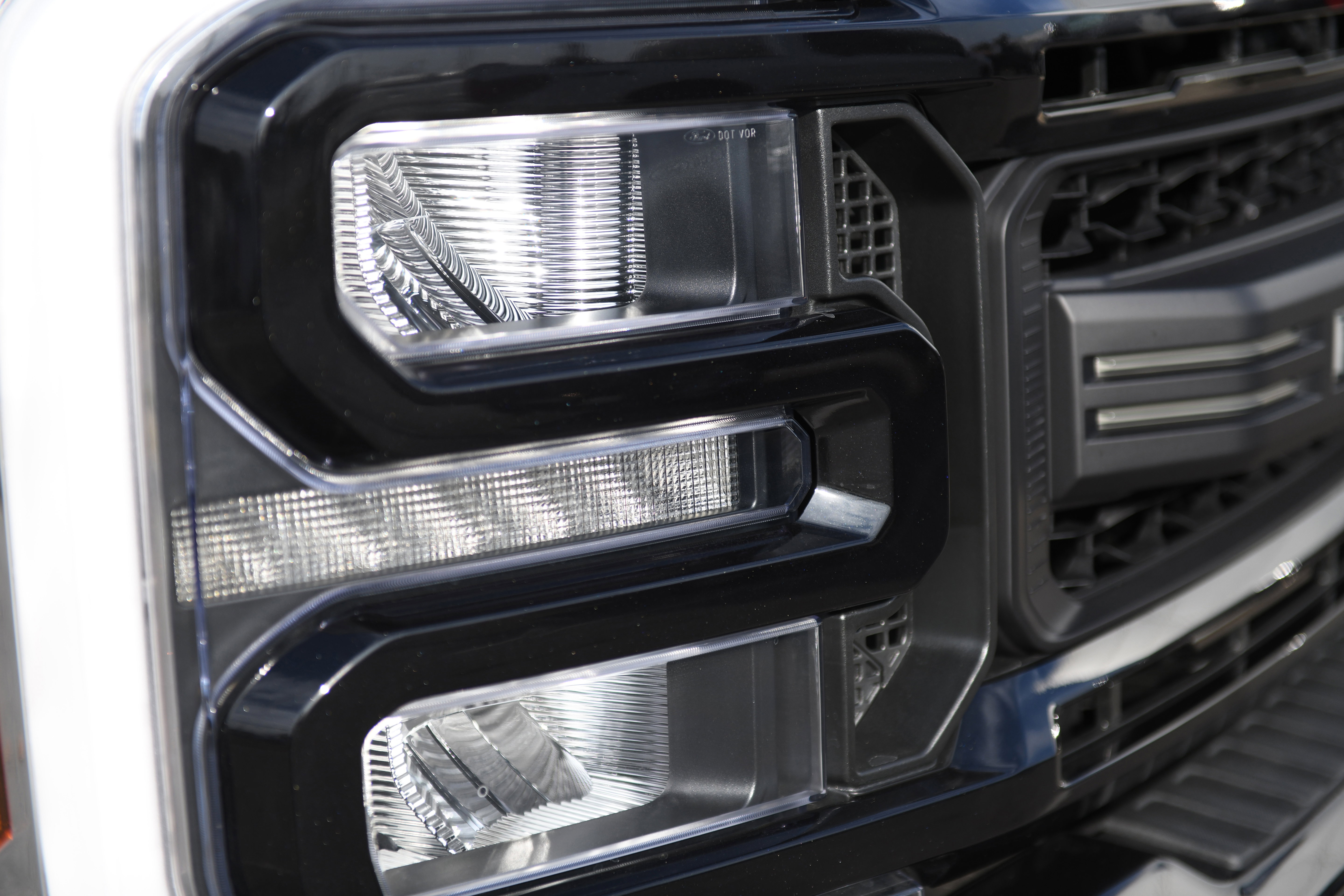 New 2026 Ford F250 Lariat w/ Black Appearance Package image 9