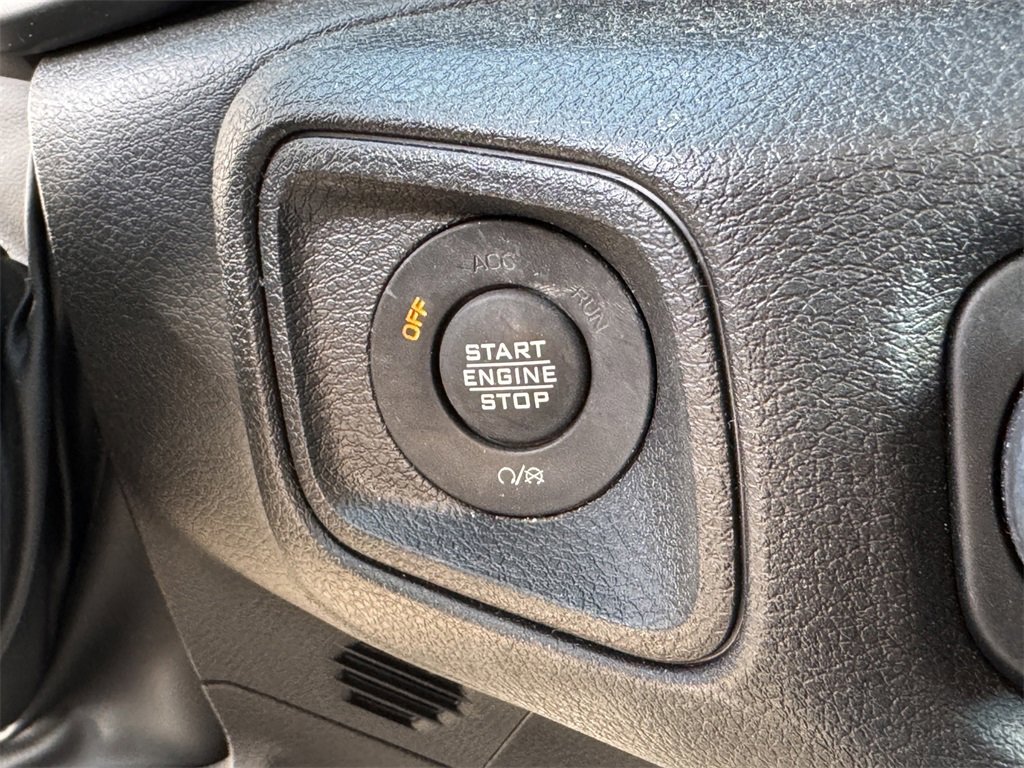 Used 2024 Jeep Wrangler Unlimited image 14