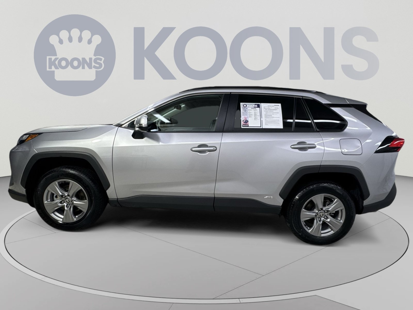 Used 2024 Toyota RAV4 LE AWD/4WD image 17