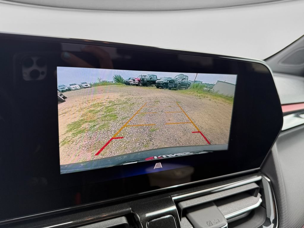 Used 2025 Chevrolet TrailBlazer RS w/ Convenience Package AWD/4WD image 28