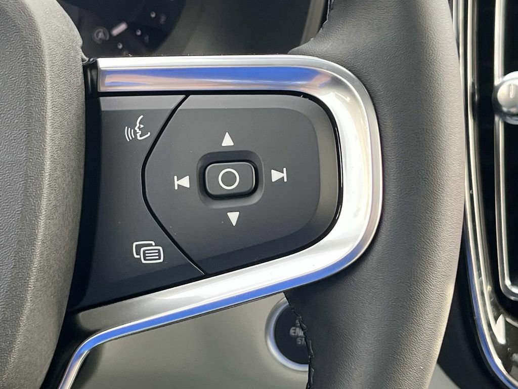 New 2026 Volvo XC40 B5 Plus w/ Protection Package Premier image 25