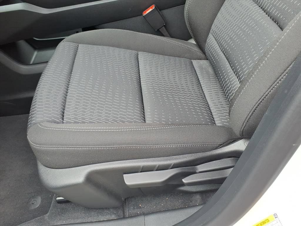 Used 2026 Chevrolet Equinox LT FWD image 23