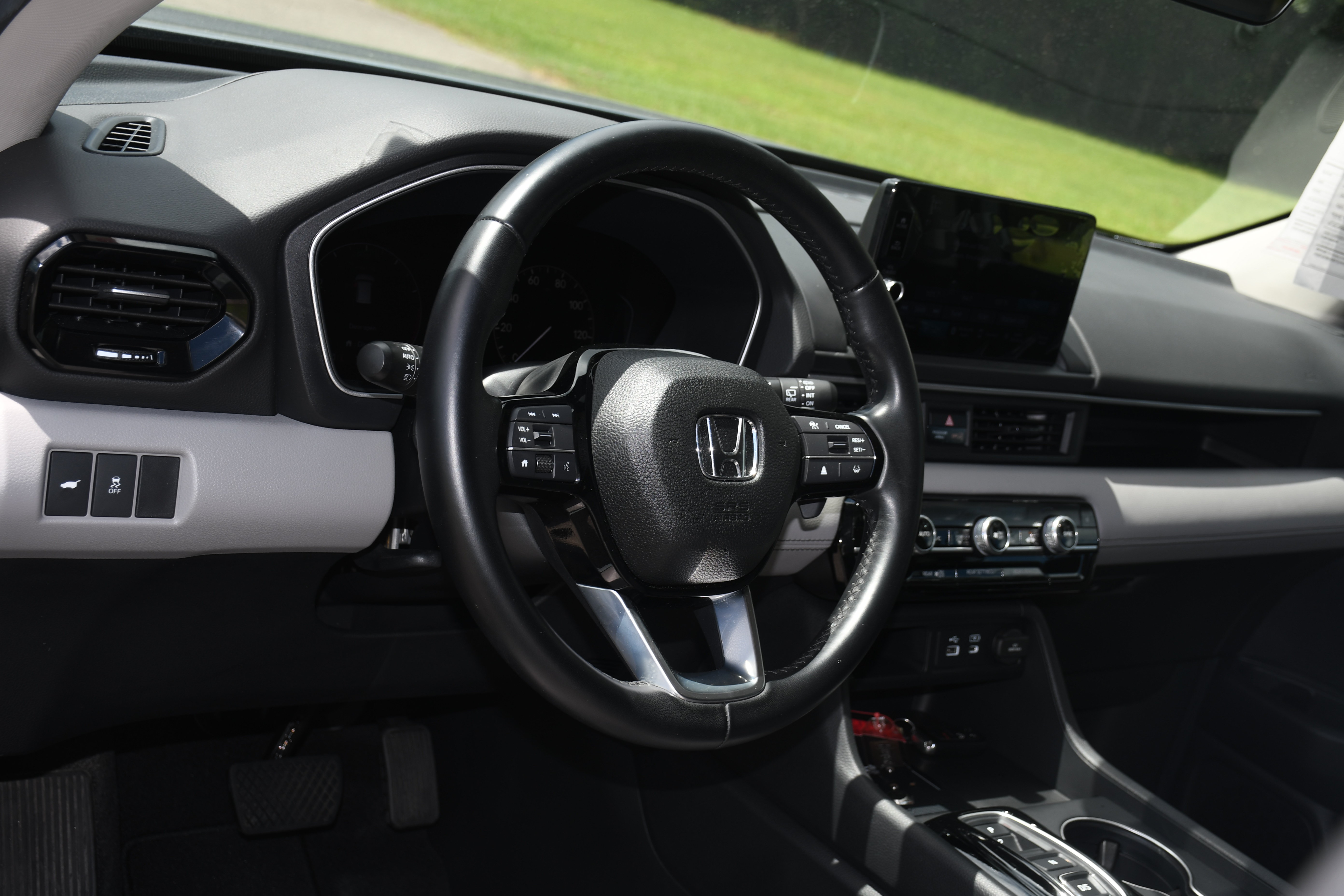 Used 2025 Honda Pilot EX-L image 8