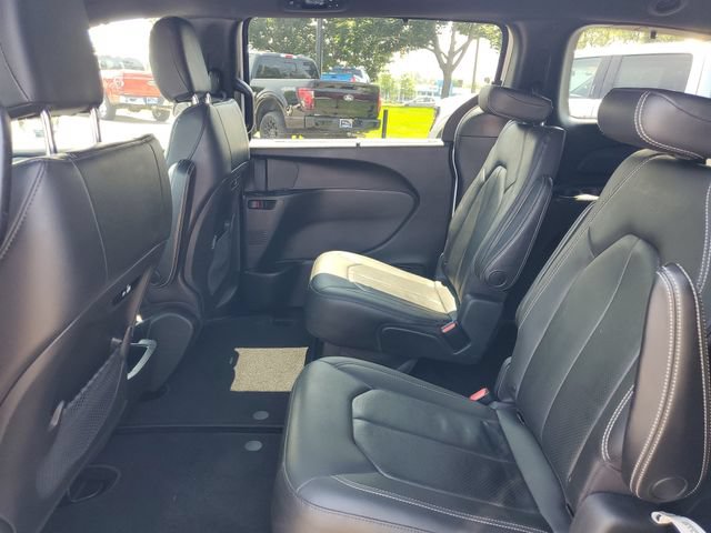 Used 2021 Chrysler Pacifica Touring-L w/ S Appearance Package FWD image 27