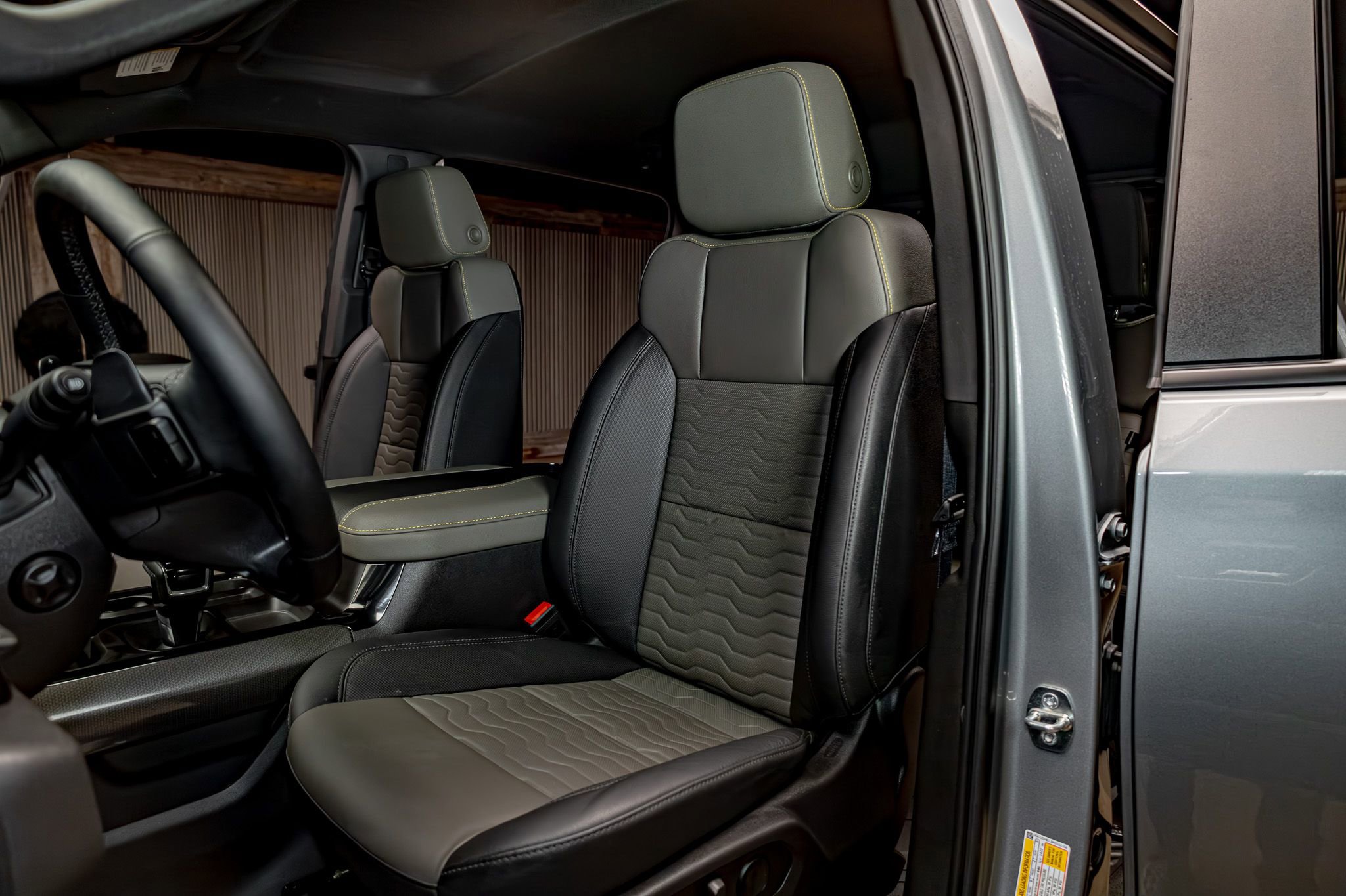 Used 2024 Chevrolet Silverado 1500 ZR2 w/ Technology Package image 24