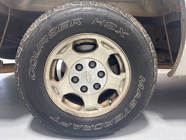 Used 2004 Chevrolet Silverado 1500 LS RWD image 6