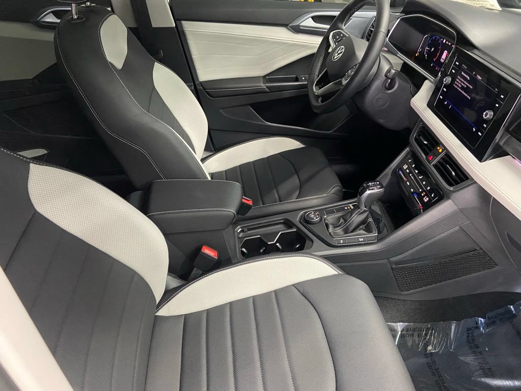 New 2026 Volkswagen Taos SEL AWD/4WD image 8
