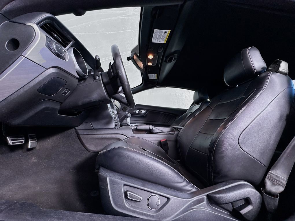 Used 2019 Ford Mustang Premium image 15