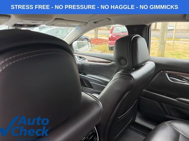 Used 2014 Cadillac XTS Luxury image 30