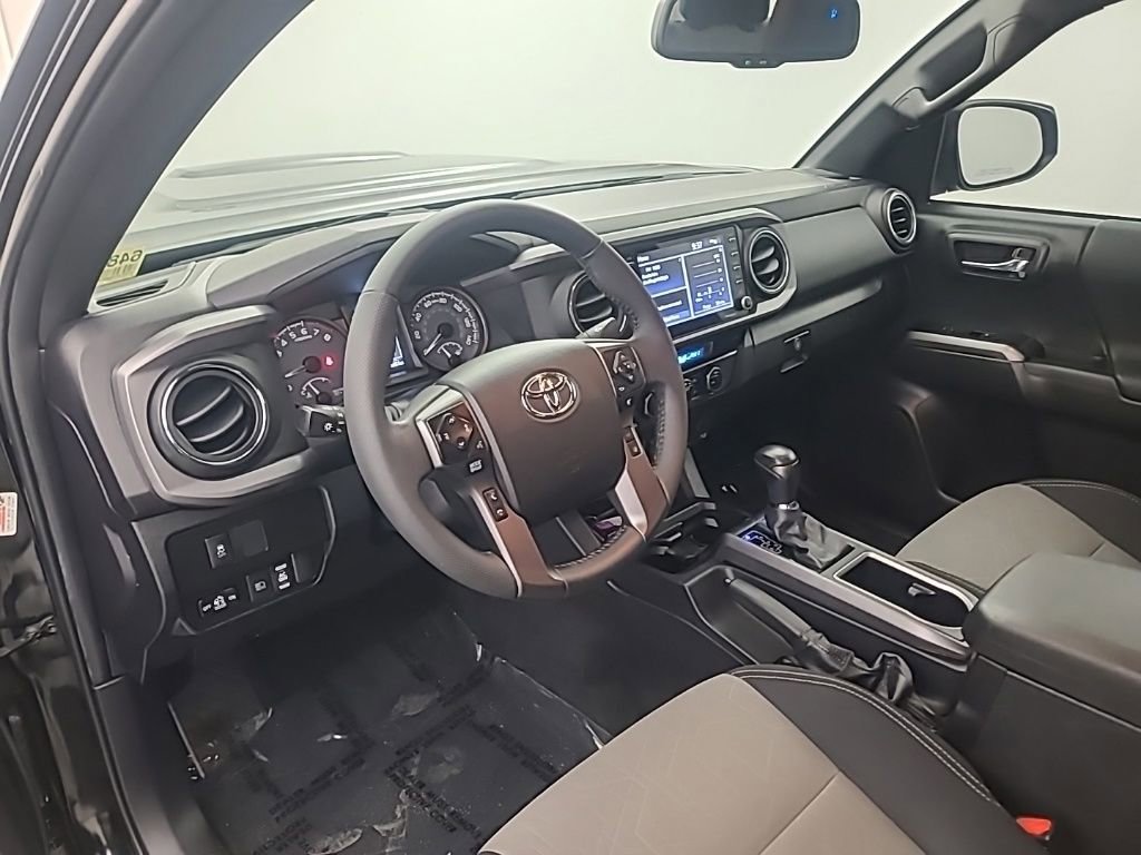 Used 2022 Toyota Tacoma TRD Sport image 25