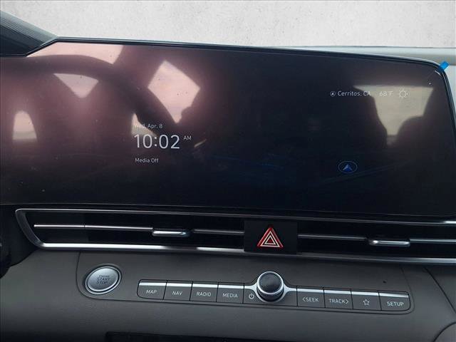 Used 2023 Hyundai Elantra SEL w/ Convenience Package image 11