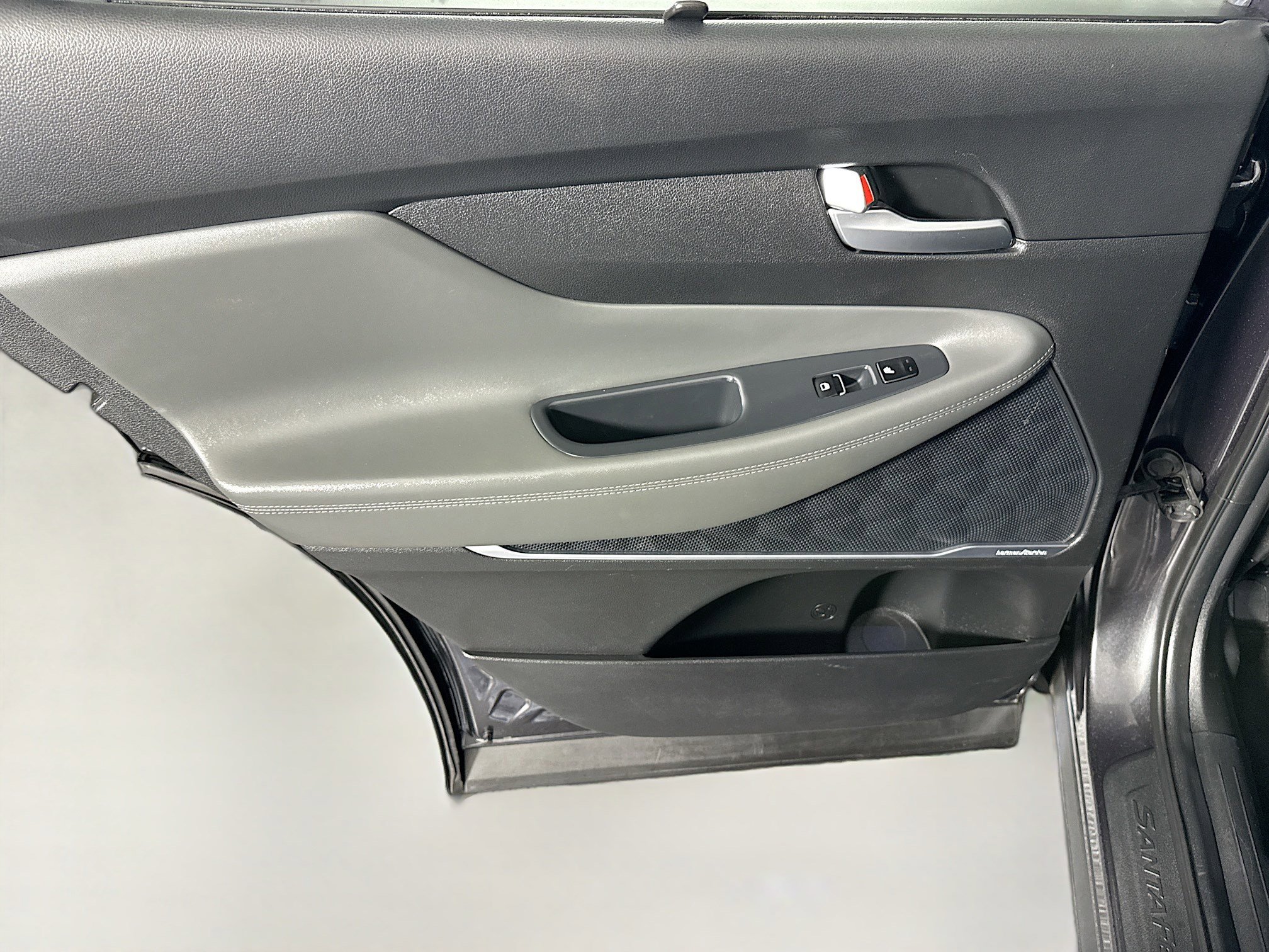 Used 2022 Hyundai Santa Fe Limited FWD image 26