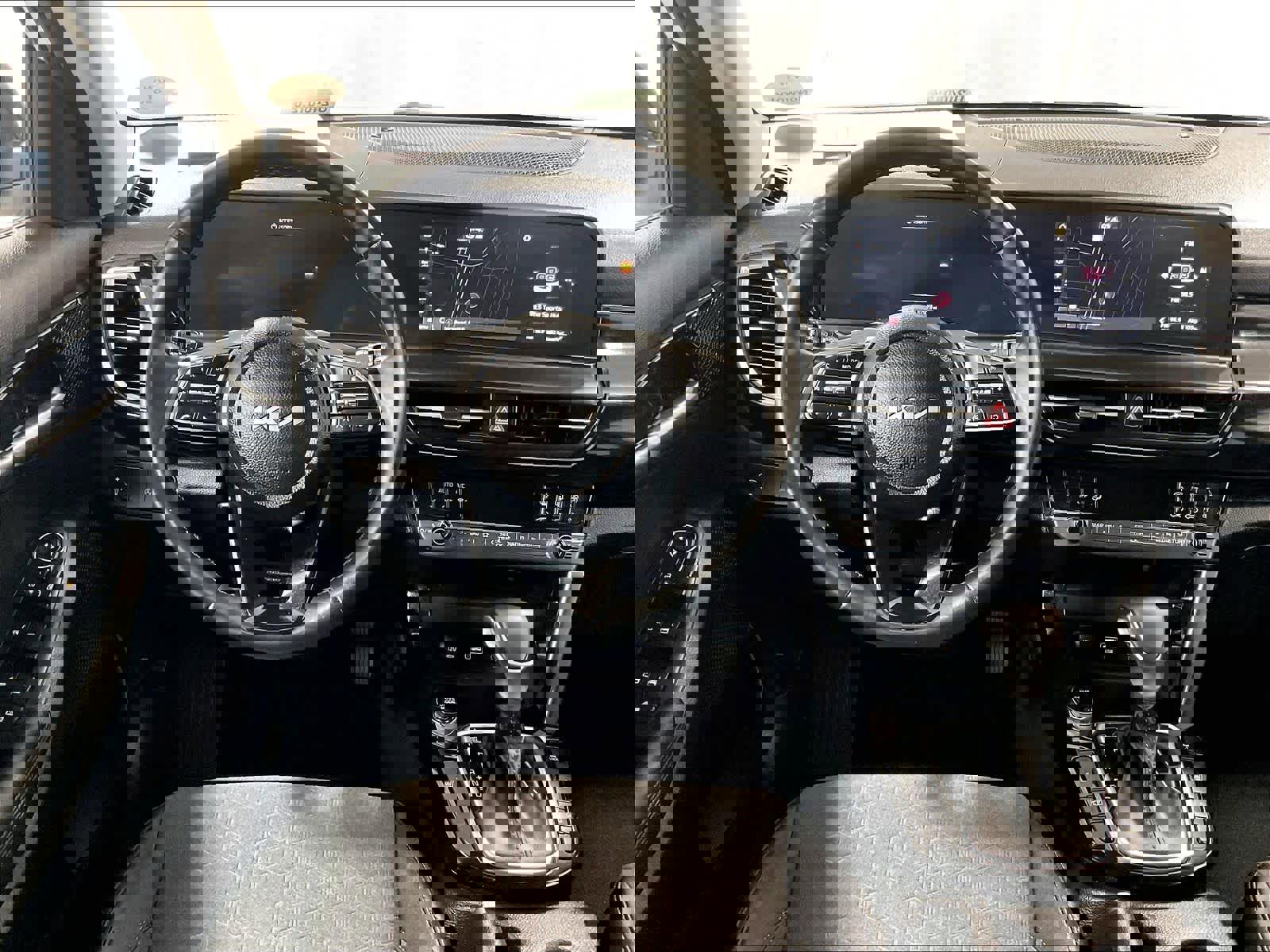 Used 2025 Kia Seltos S image 17