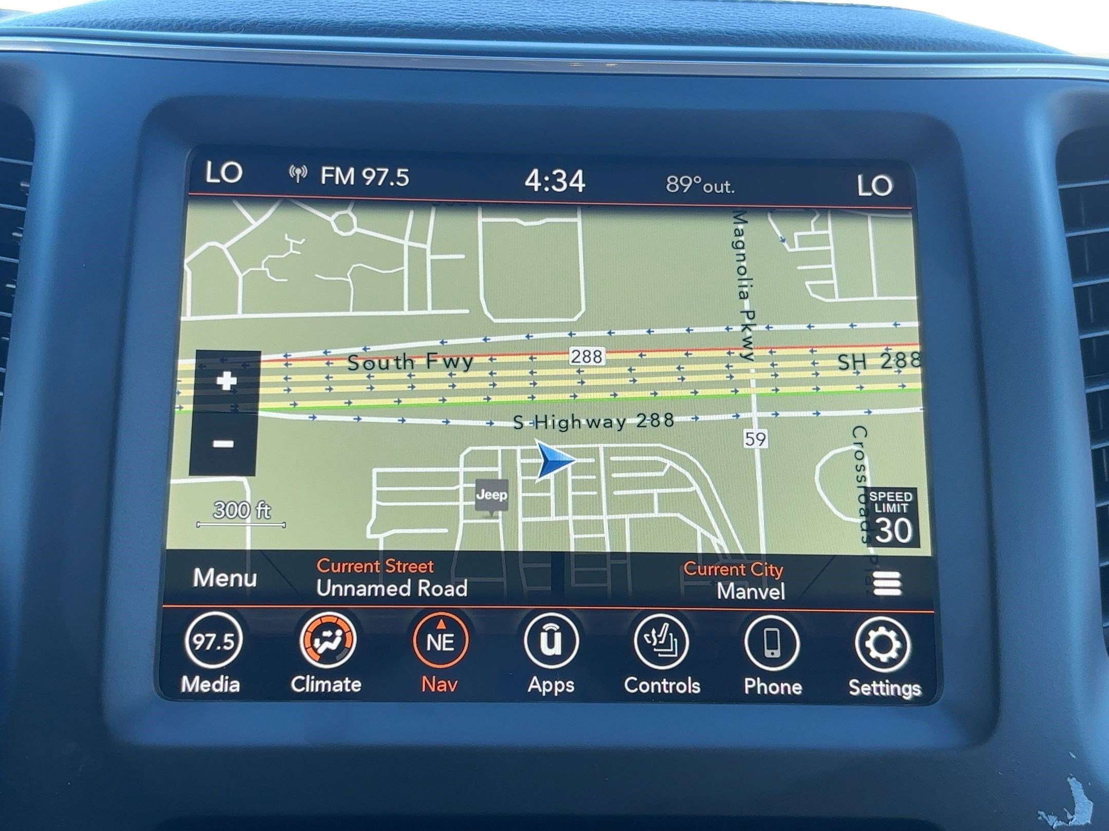 Used 2023 Jeep Cherokee Altitude Lux image 23