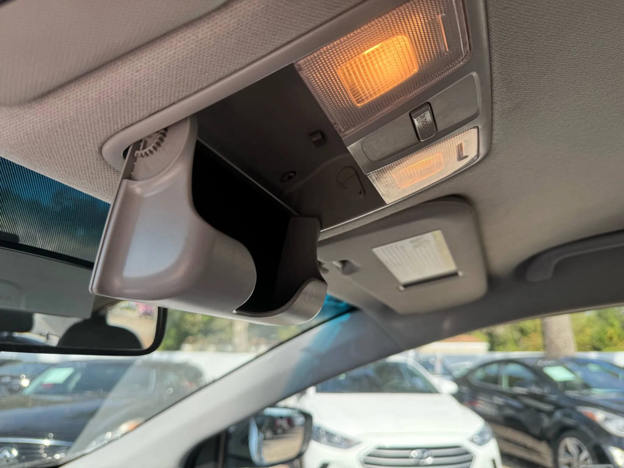 Used 2012 Hyundai Elantra GLS w/ Preferred Pkg 3 image 17