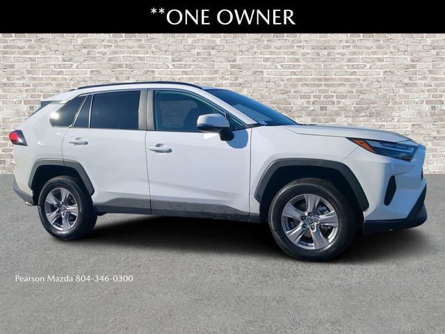 Used 2025 Toyota RAV4 XLE image 1