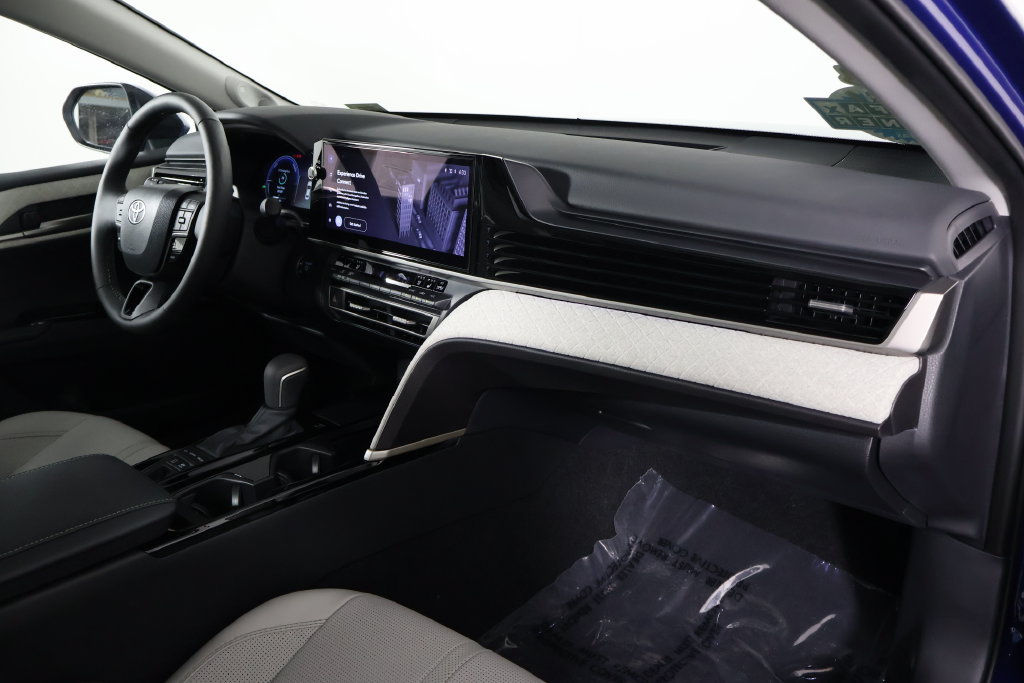 Used 2026 Toyota Camry XLE w/ Premium Plus Package FWD image 9