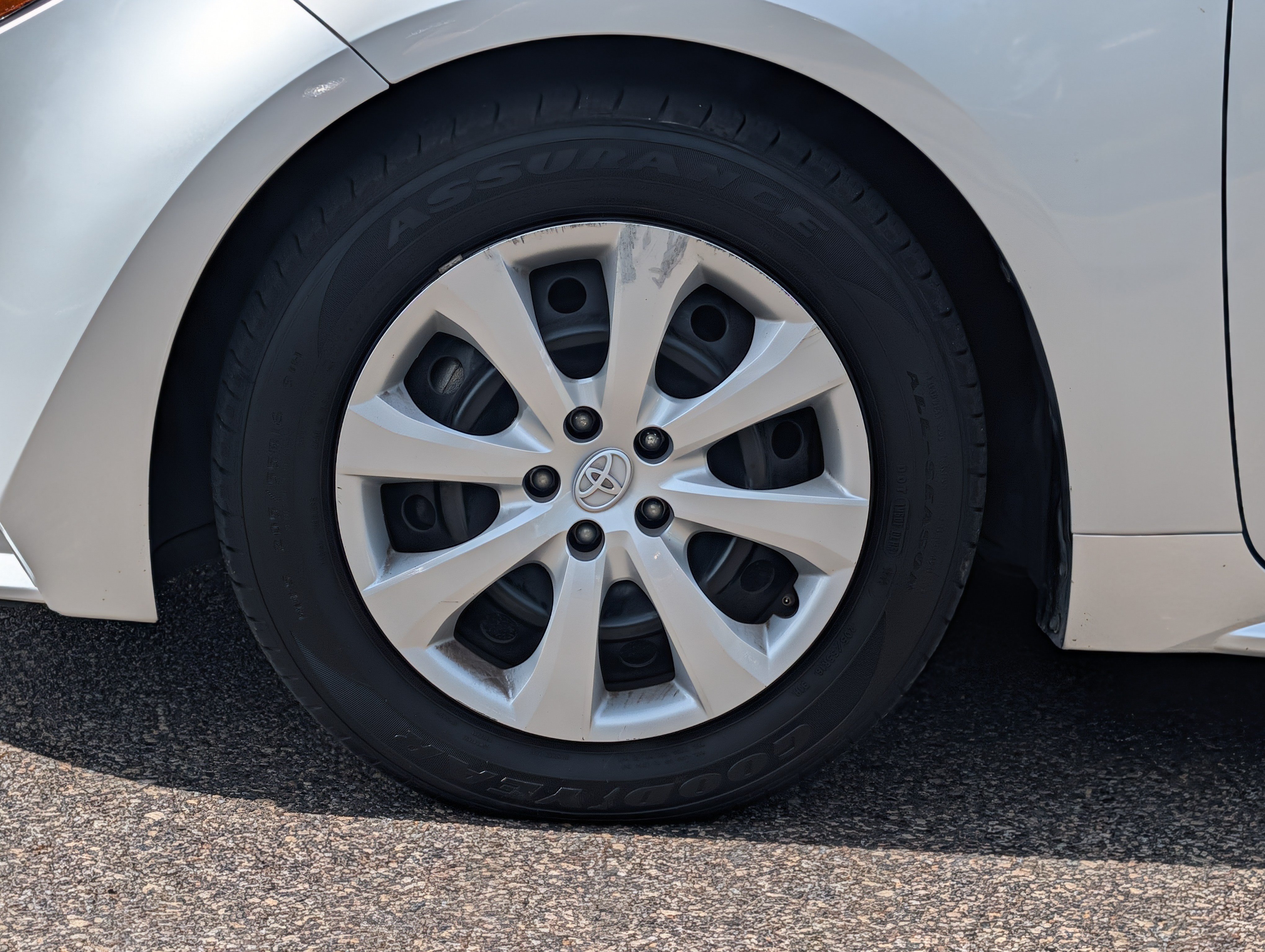 Certified 2024 Toyota Corolla LE FWD image 15