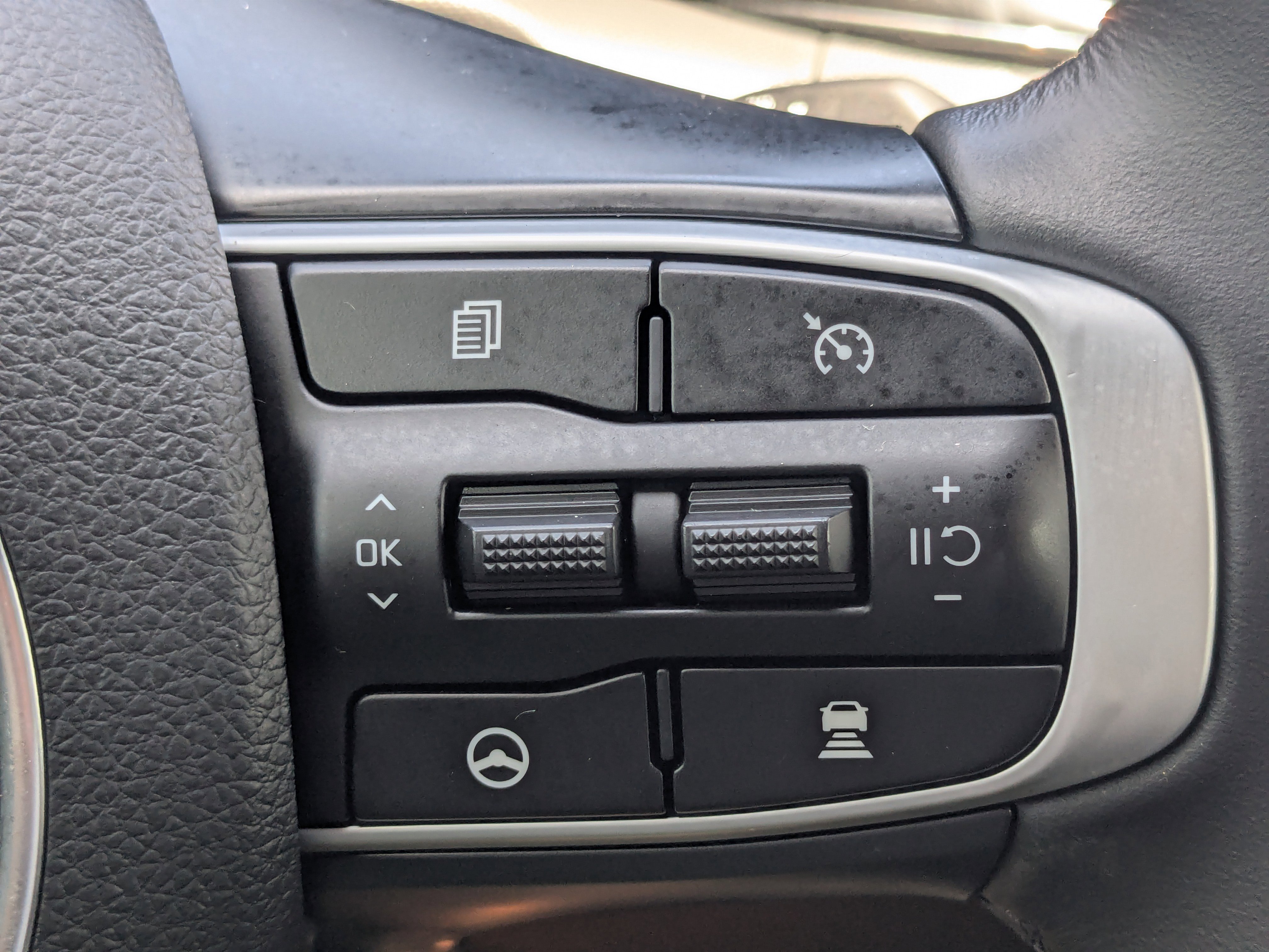 Used 2023 Kia K5 GT-Line image 30