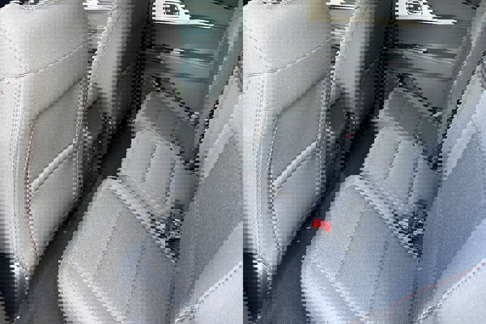 Certified 2025 Ford Explorer Active image 13