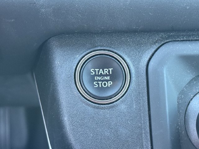 Used 2024 Land Rover Defender 130 X-Dynamic SE AWD/4WD image 20