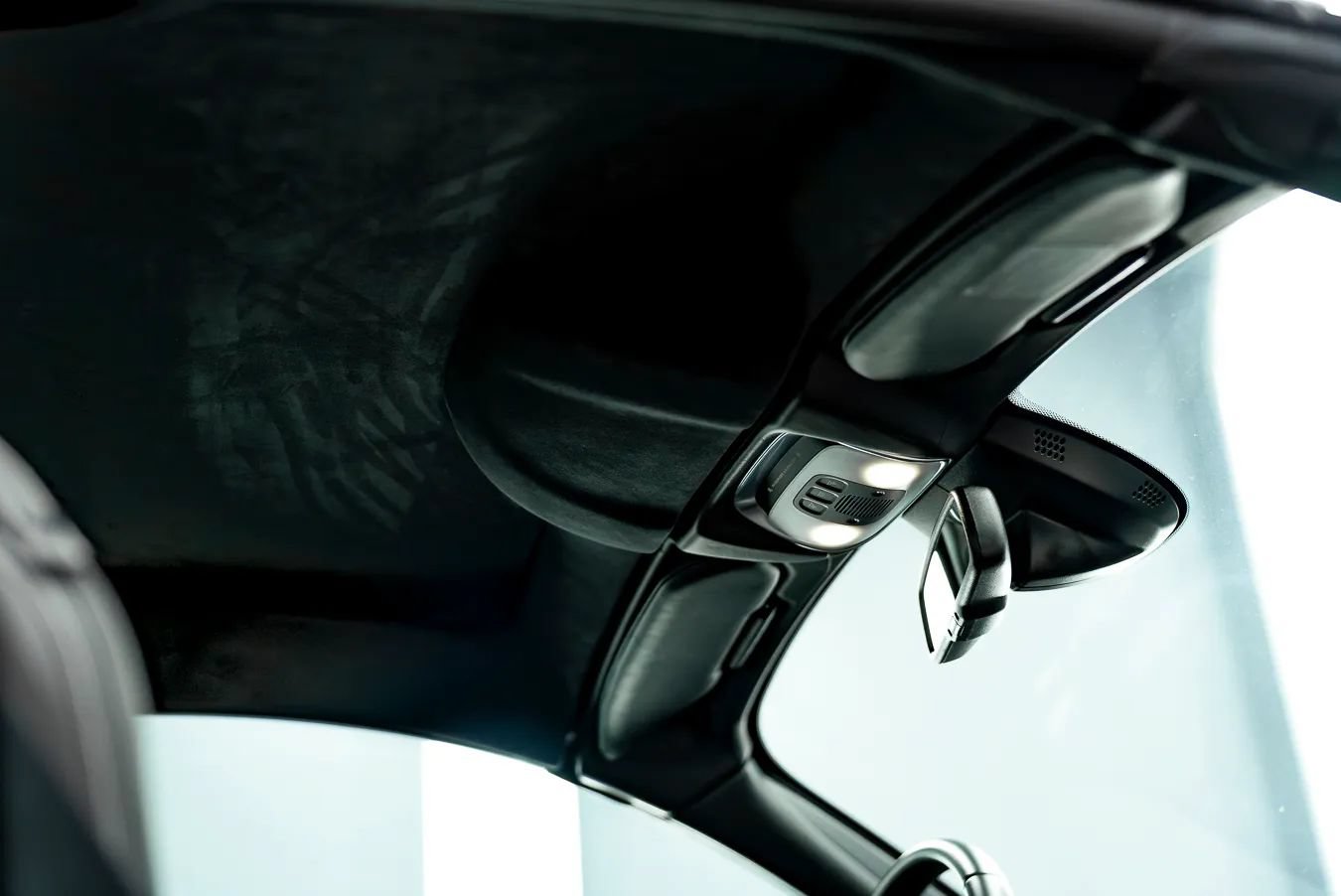 Used 2020 McLaren 720S Spider RWD image 42