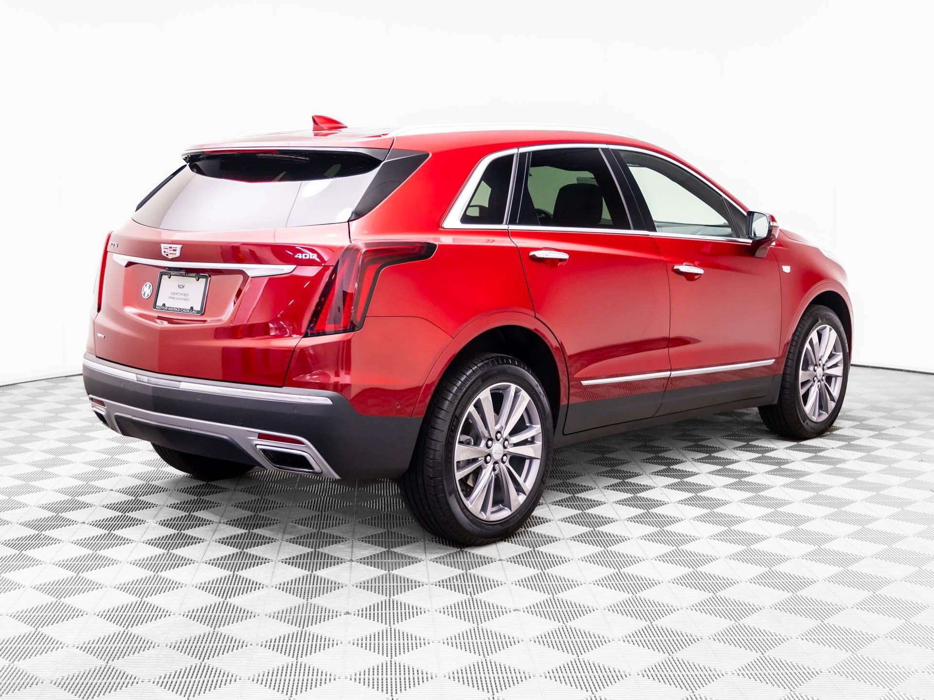 Certified 2025 Cadillac XT5 Premium Luxury w/ Technology Package AWD/4WD image 6