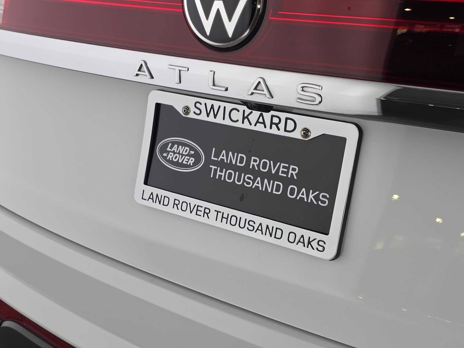 Used 2024 Volkswagen Atlas Cross Sport SE FWD image 13