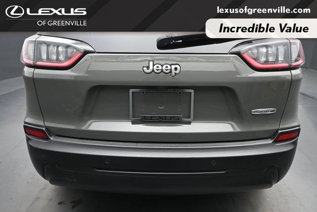 Used 2019 Jeep Cherokee Latitude Plus w/ Comfort/Convenience Group FWD image 11