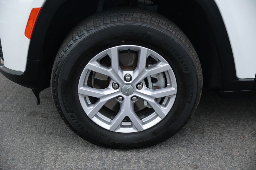 Used 2022 Jeep Grand Cherokee L Limited image 11