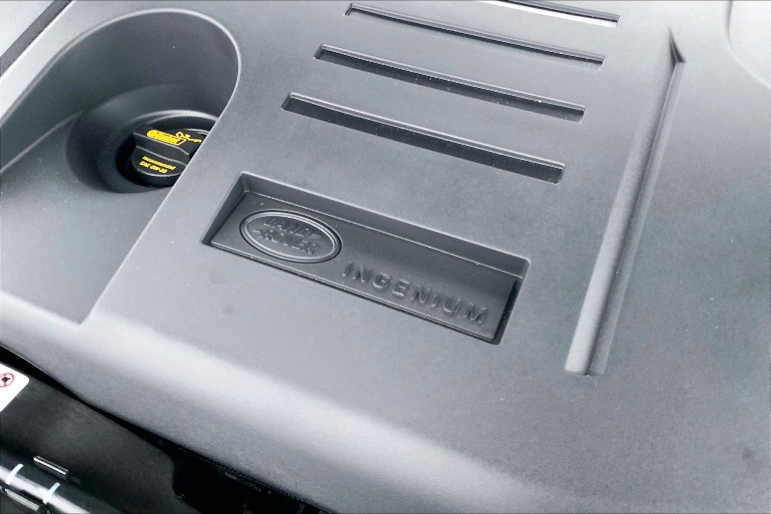 New 2026 Land Rover Discovery Limited Edition image 17