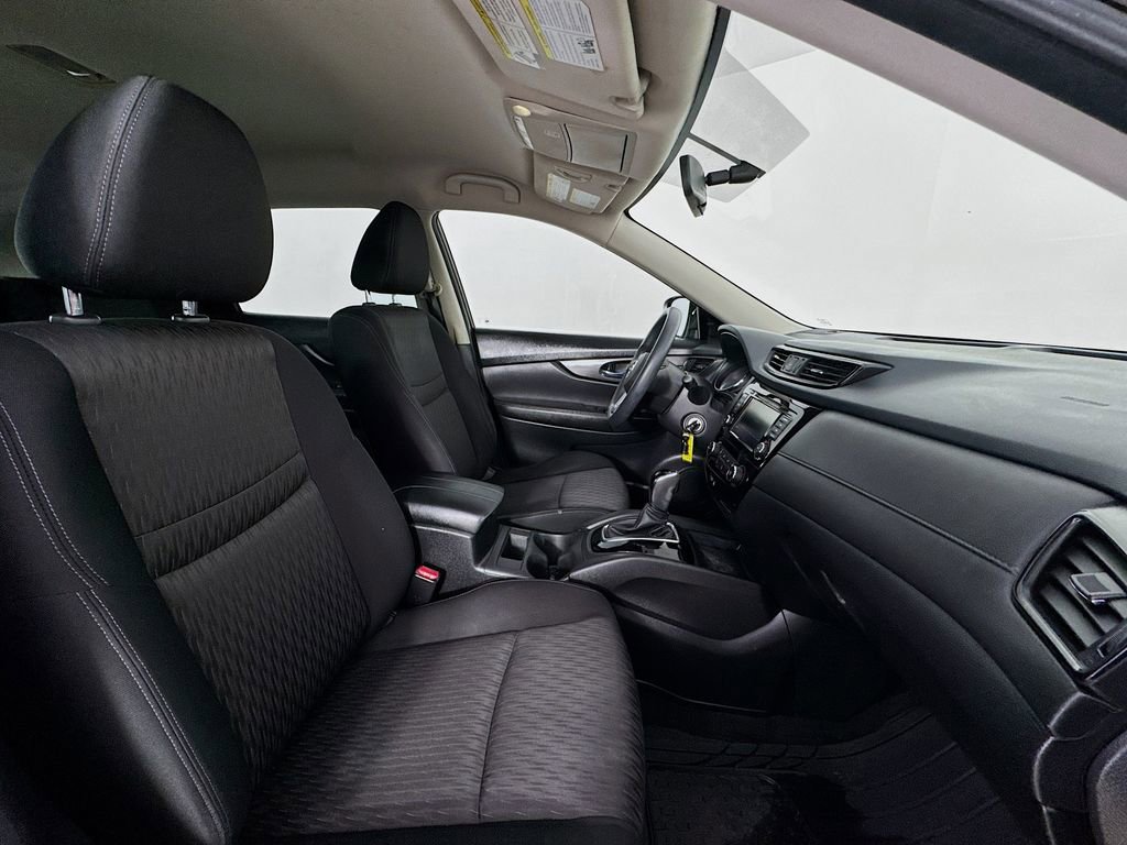Used 2018 Nissan Rogue S FWD image 33