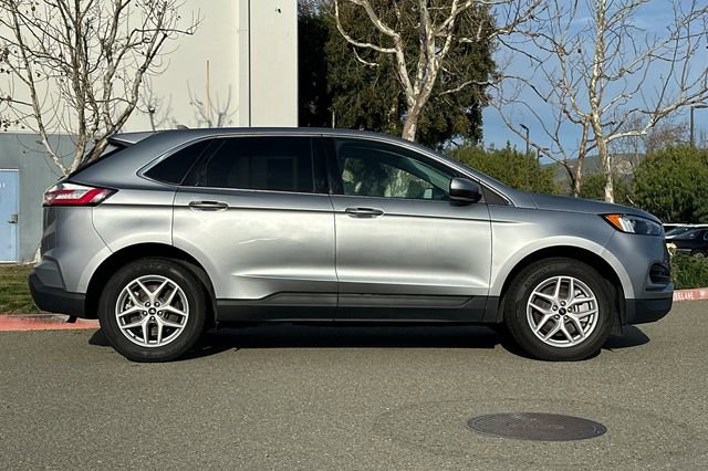 Used 2023 Ford Edge SEL video 3