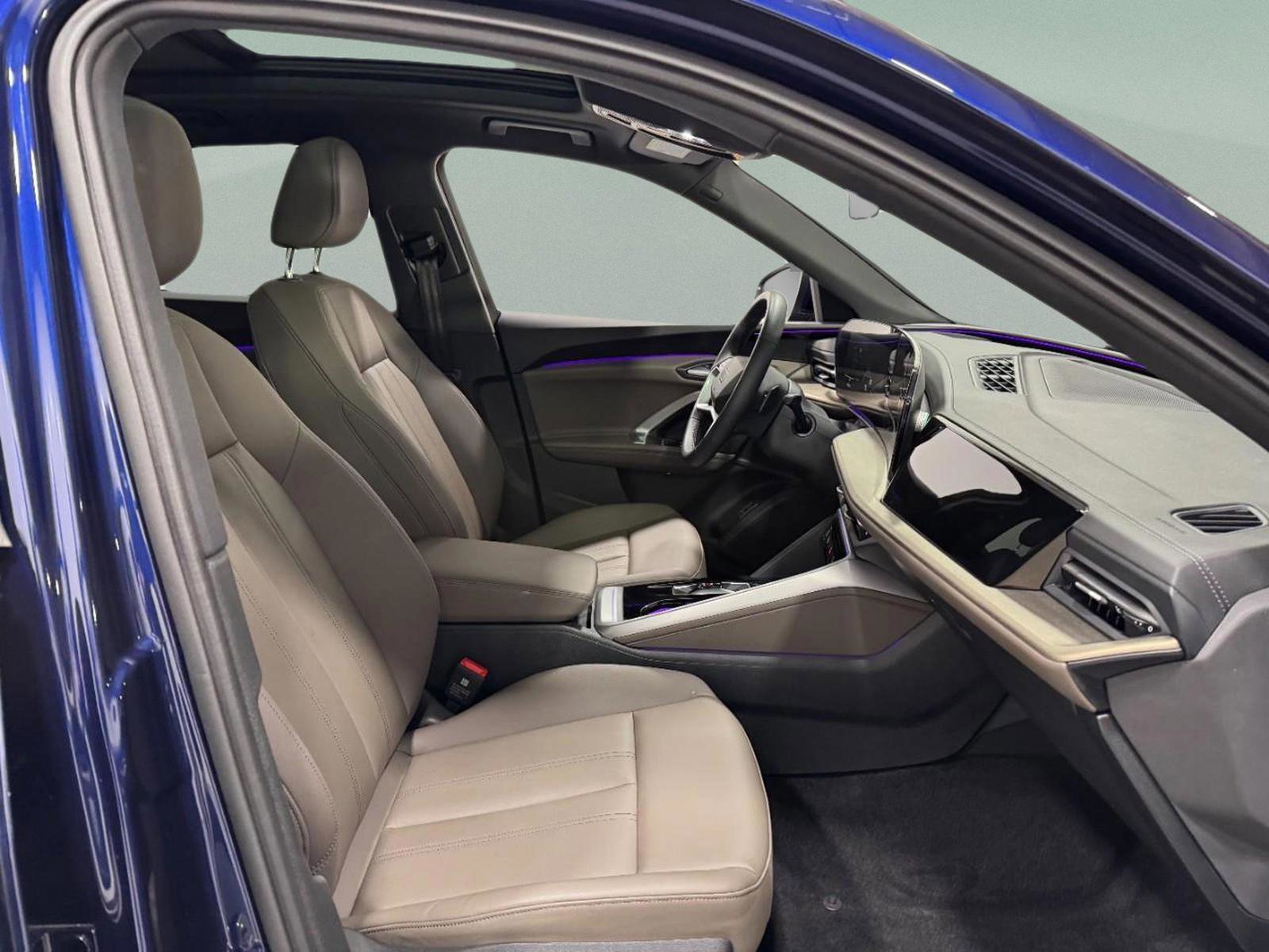 Certified 2025 Audi Q5 Premium w/ Convenience Package image 18