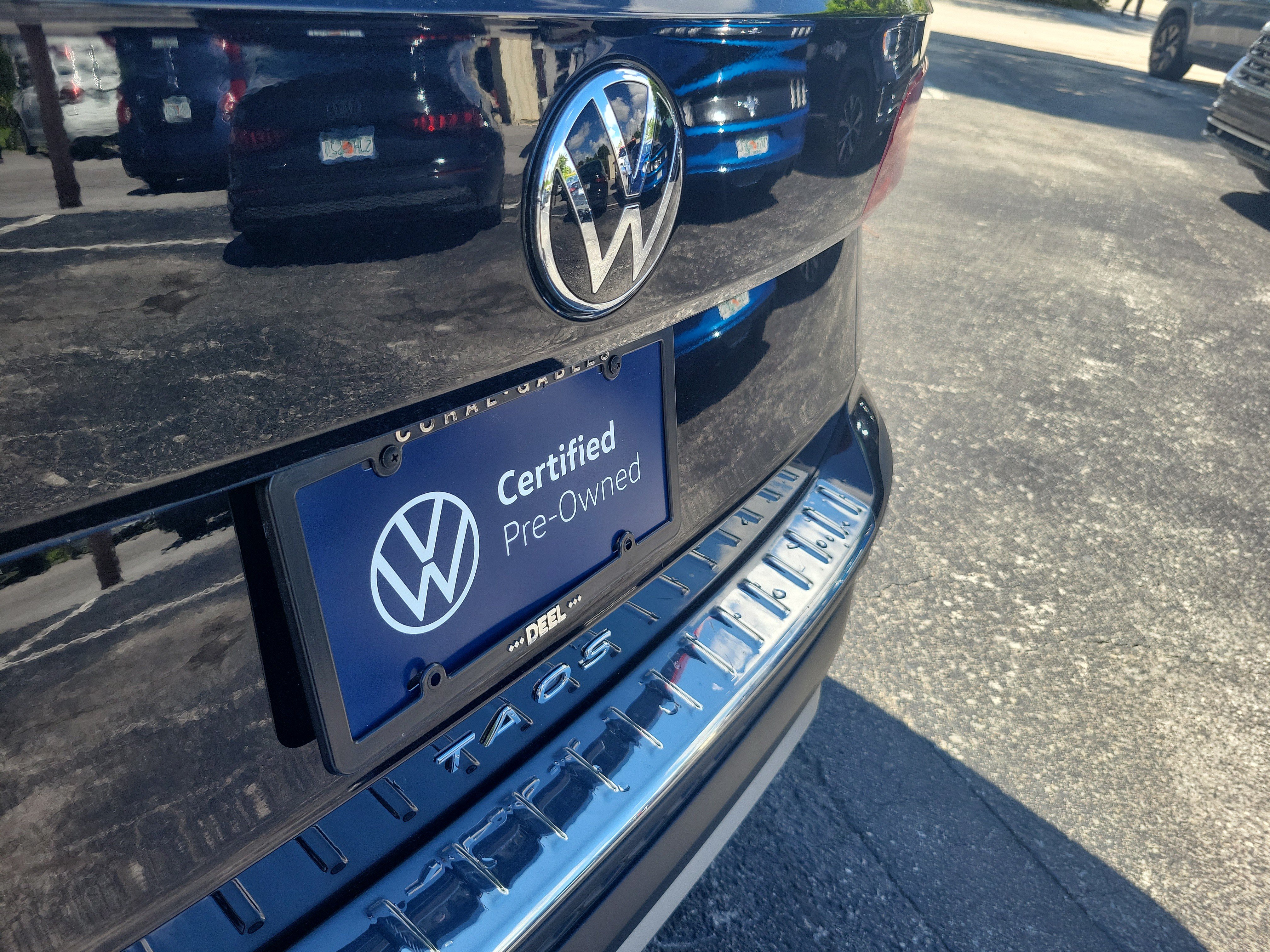Certified 2023 Volkswagen Taos S FWD image 8