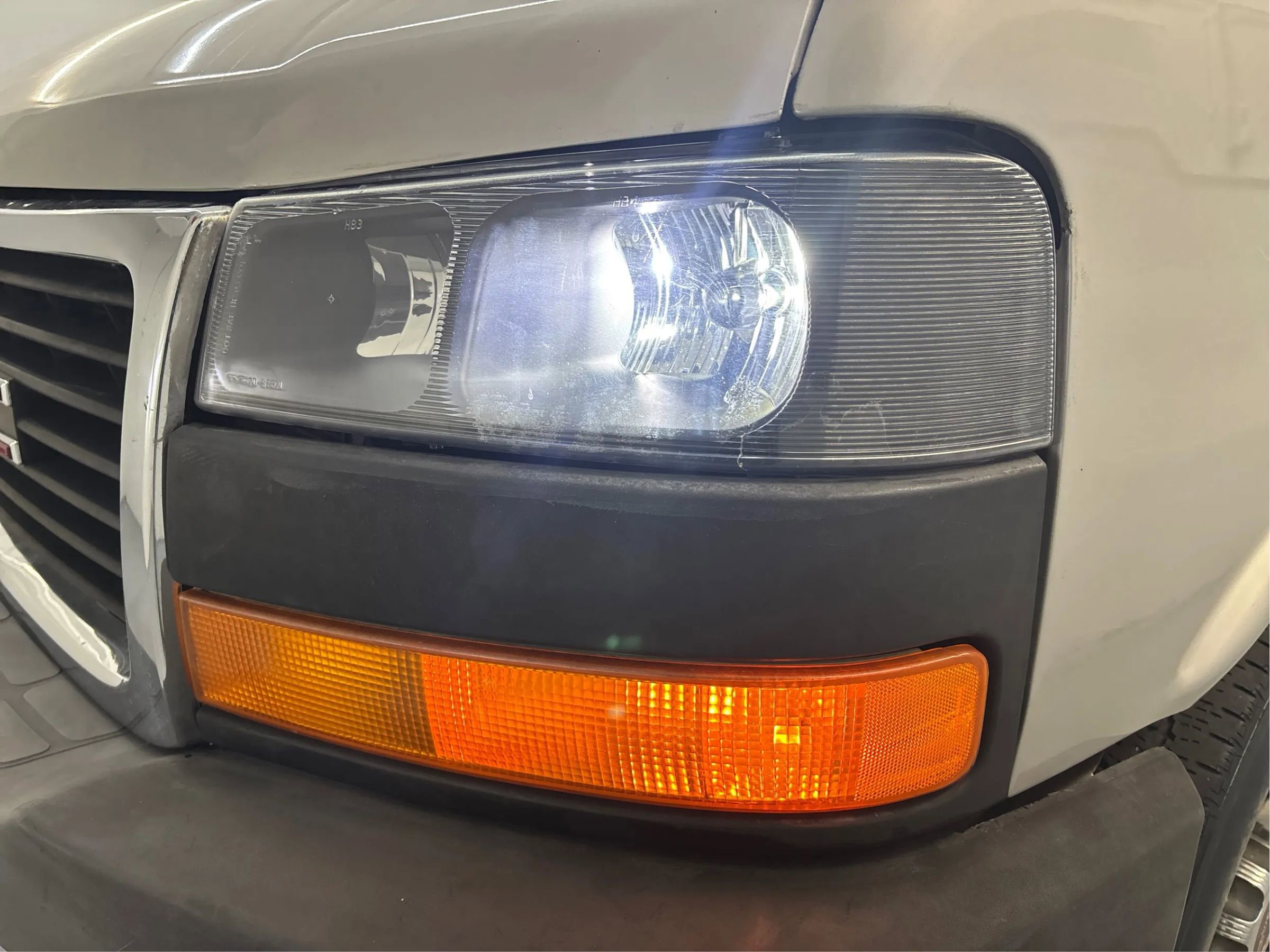 Used 2008 GMC Savana 3500 Extended Passenger w/ LT Preferred Equipment Group image 30