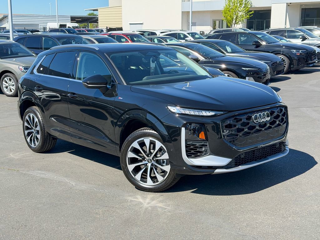 New 2026 Audi Q3 quattro 2.0T image 3