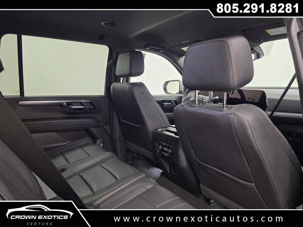 Used 2026 Chevrolet Suburban RST AWD/4WD image 14