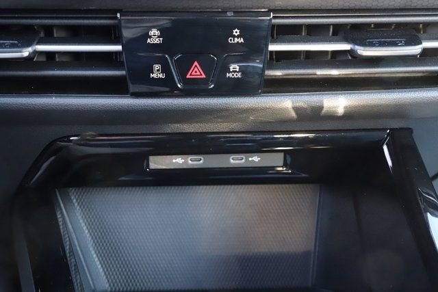 Used 2023 Volkswagen GTI Autobahn image 31