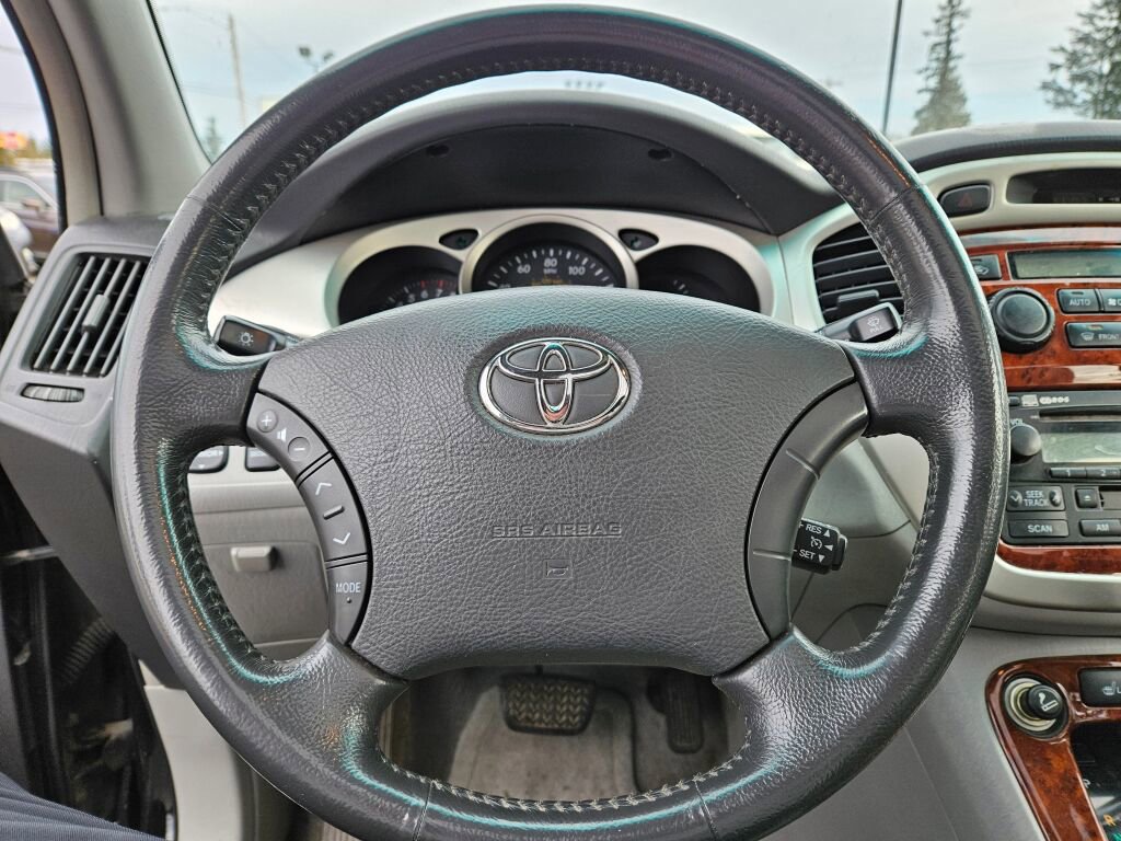 Used 2007 Toyota Highlander 4WD V6 w/ 3rd Row image 18