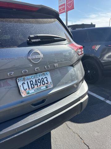 Certified 2025 Nissan Rogue SV FWD image 4