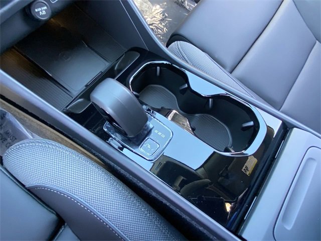 New 2025 Volvo EX40 Core w/ Climate Package image 24