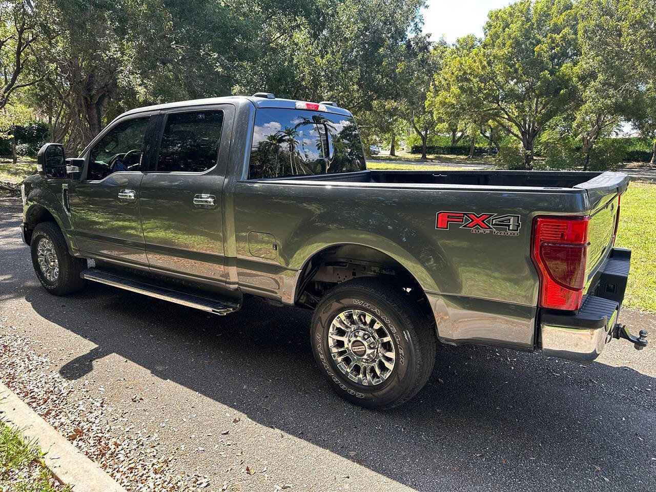 Used 2021 Ford F250 XLT w/ XLT Premium Package image 6